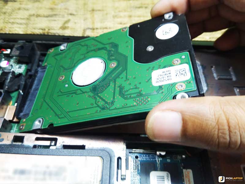 remove the hard drive from laptop