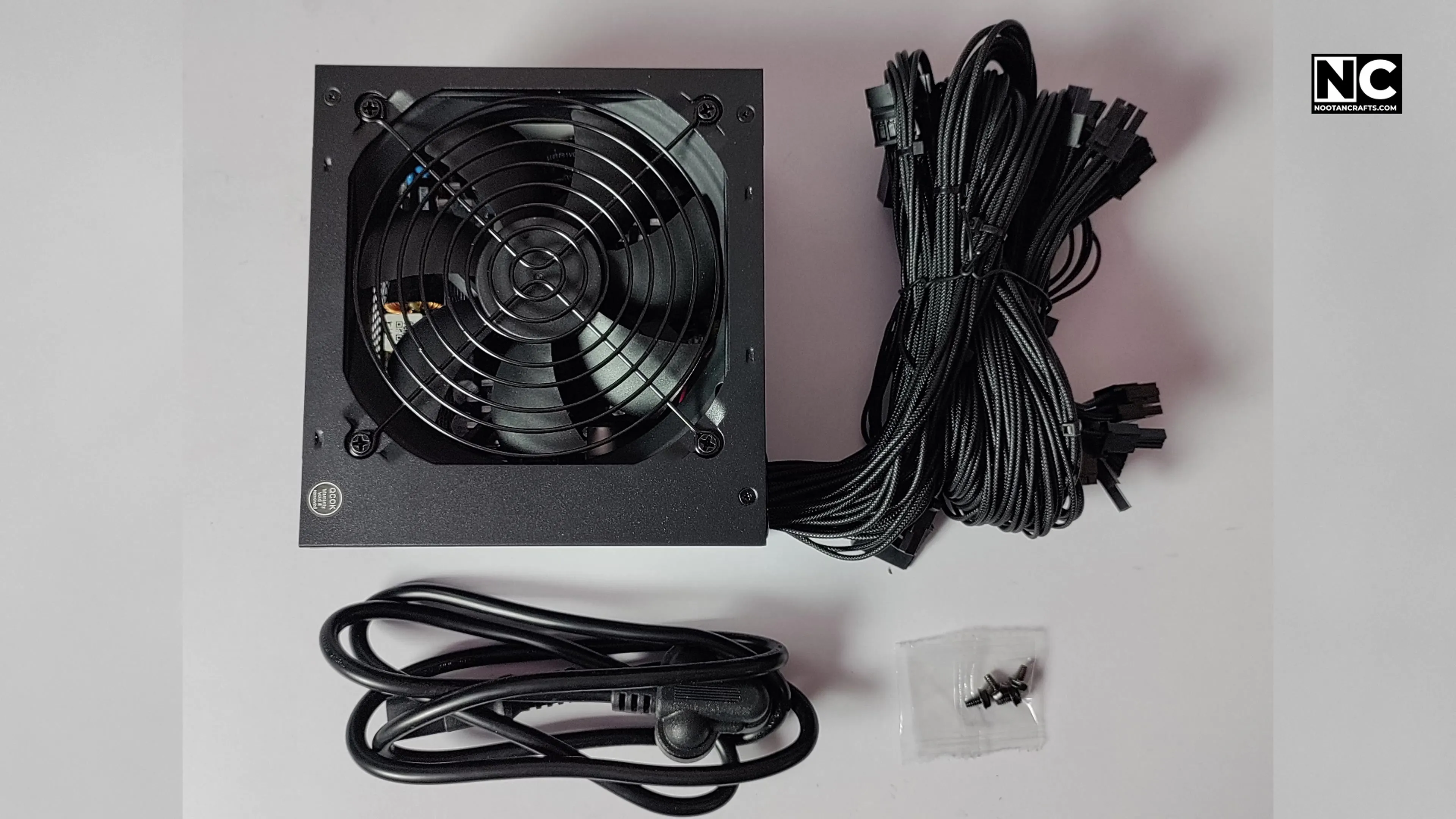 MWE 650 Bronze V2 package contents