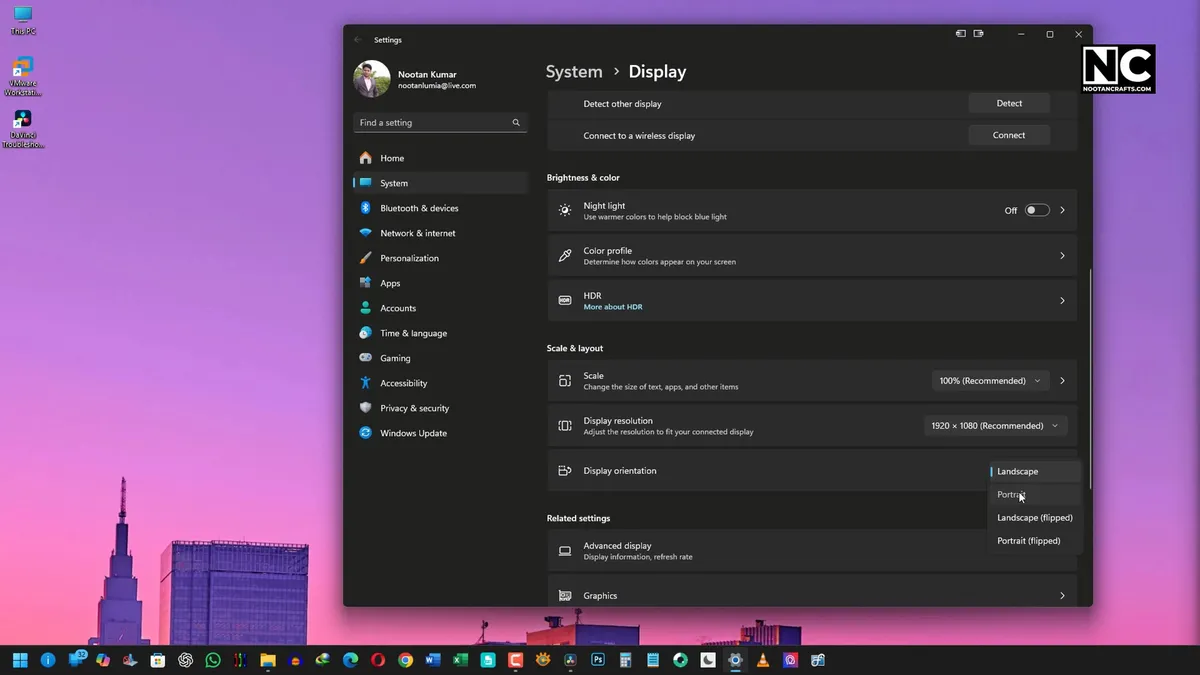 Windows Display settings showing the display orientation dropdown