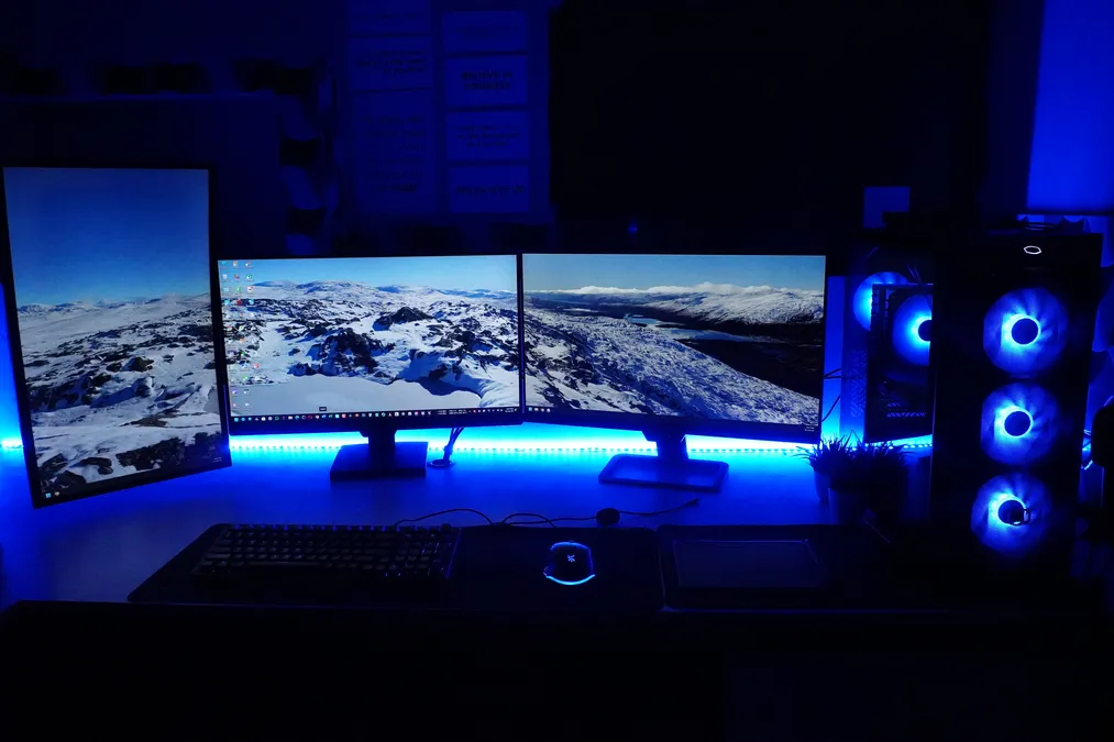 Synced RGB lighting running a breathing effect across the build